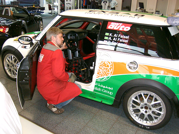 Inspektion eines BMW Mini